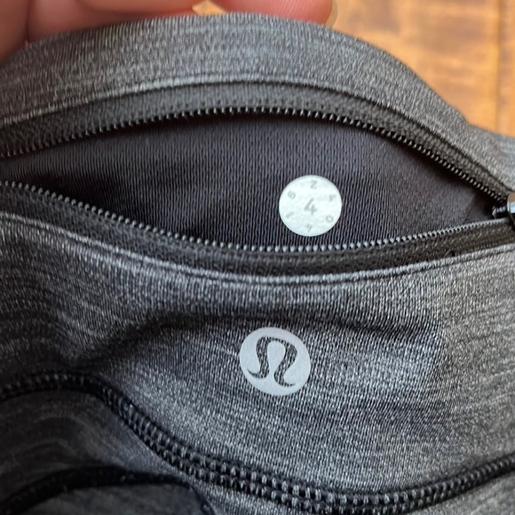 lululemon athletica Speed Up Tight 28” Full On Luxtreme Size 4 - Picture 15 of 15